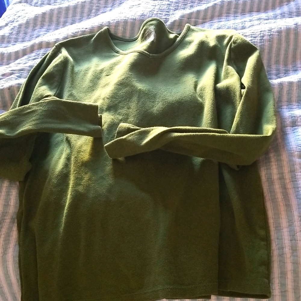 Green long sleeve classic tee